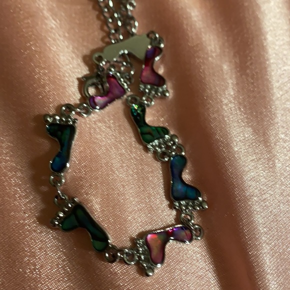 Bracelet with color acrylic shoes - Picture 6 of 6